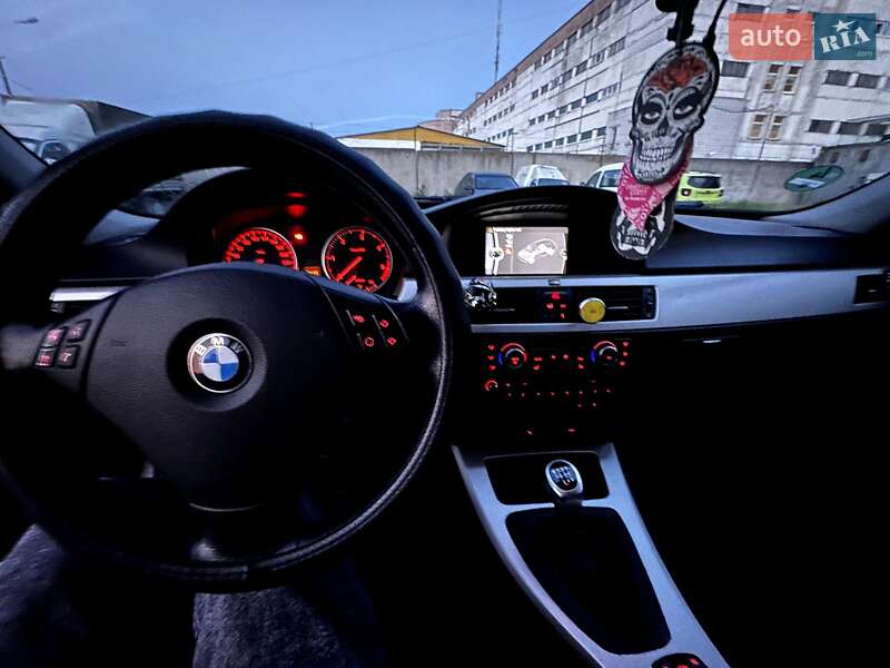 Универсал BMW 3 Series 2011 в Киеве