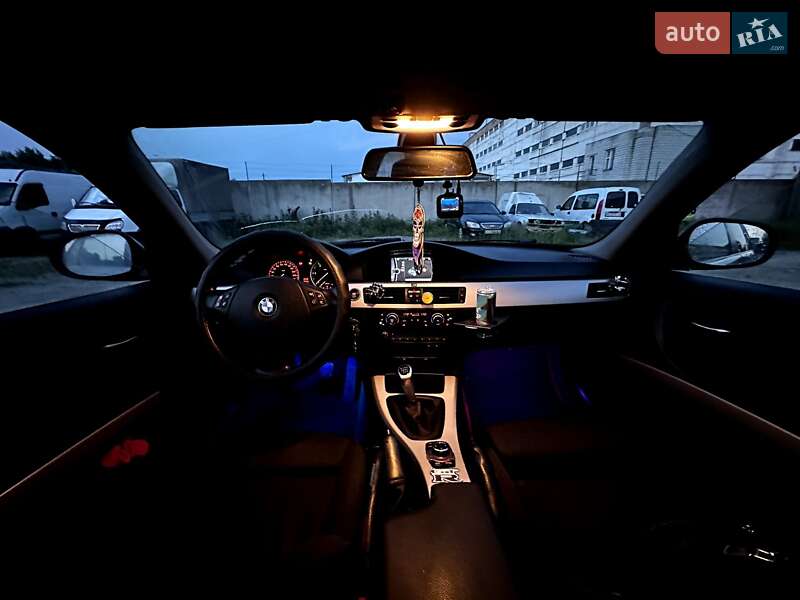 Универсал BMW 3 Series 2011 в Киеве