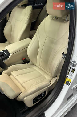Седан BMW 3 Series 2021 в 