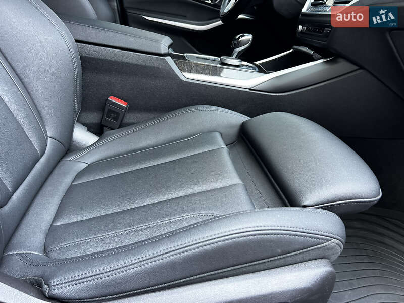 Седан BMW 3 Series 2020 в Днепре