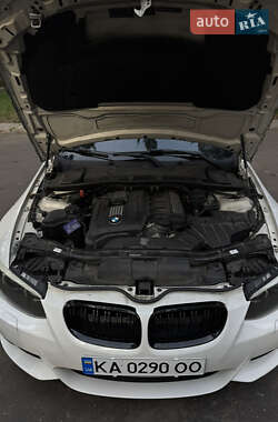 Купе BMW 3 Series 2011 в 