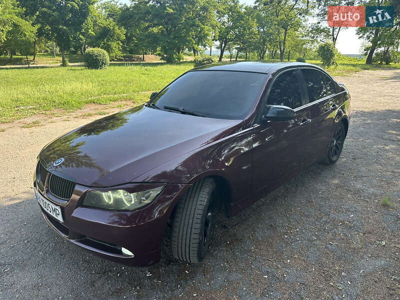Седан BMW 3 Series 2008 в Чугуеве