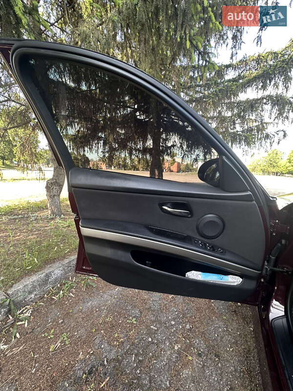 Седан BMW 3 Series 2008 в Чугуеве