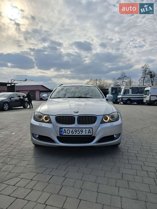 BMW 3 Series 2010
