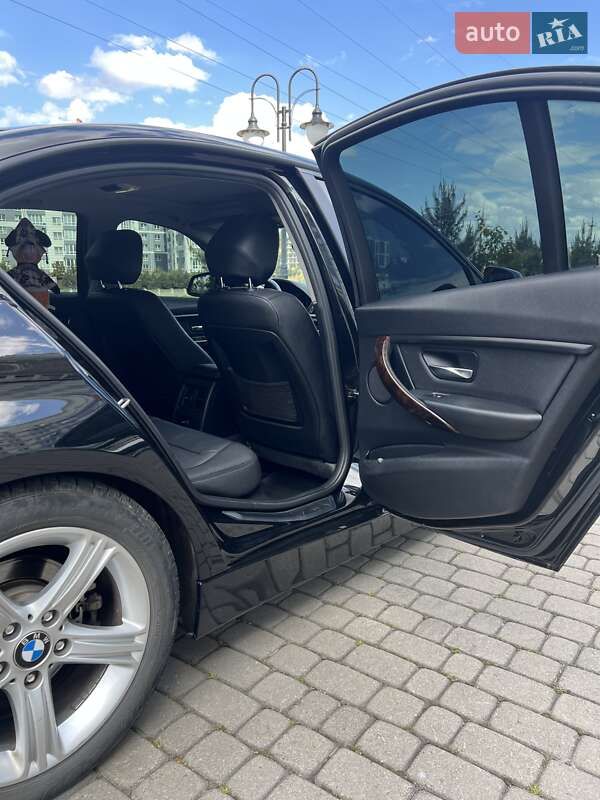Седан BMW 3 Series 2015 в Івано-Франківську