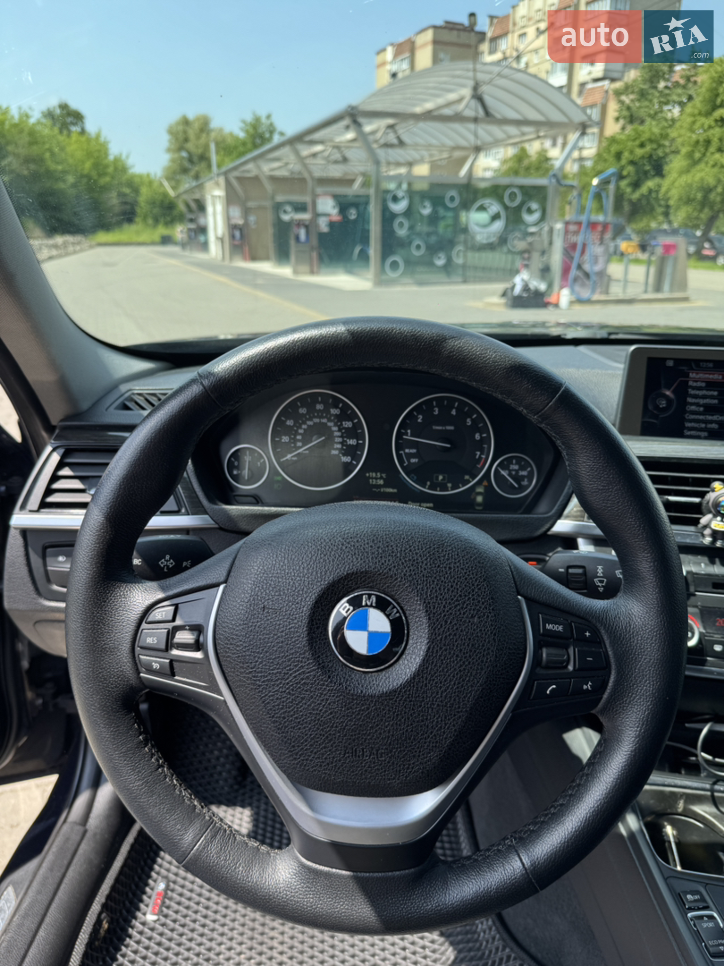 2013 BMW 3er - мініатюра 13