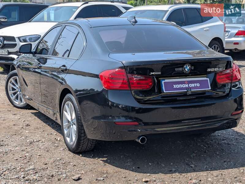 Седан BMW 3 Series 2013 в Киеве