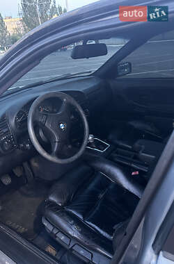 Седан BMW 3 Series 1991 в 