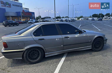 Седан BMW 3 Series 1991 в 
