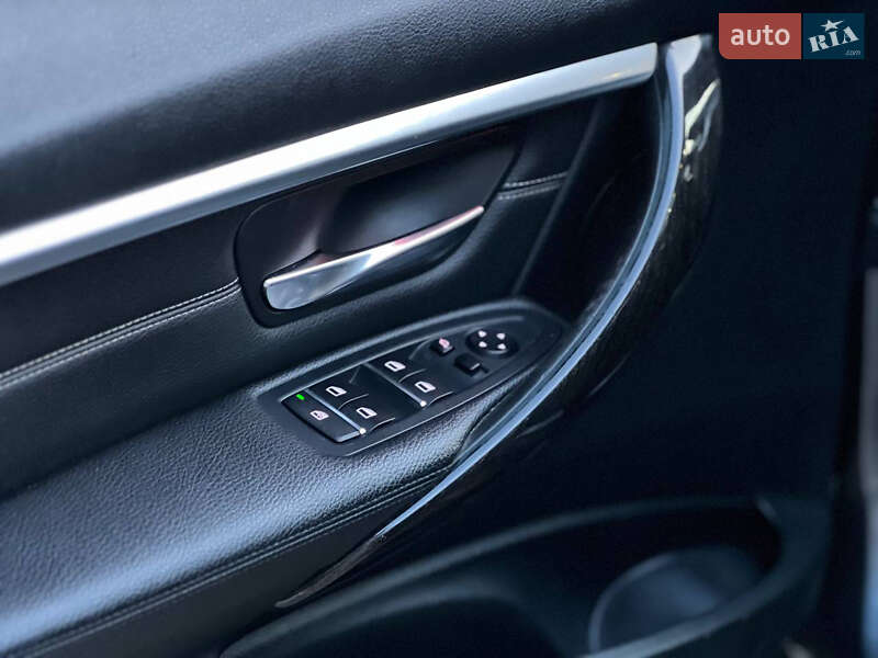 Седан BMW 3 Series 2016 в Києві