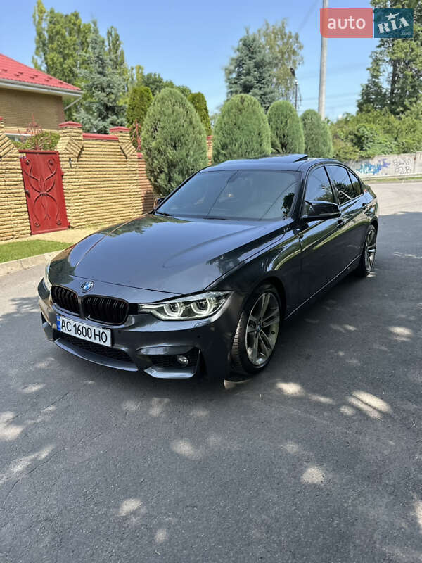 Седан BMW 3 Series 2016 в 