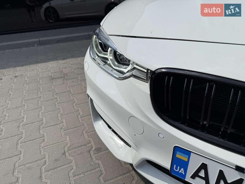 Седан BMW 3 Series 2016 в Киеве