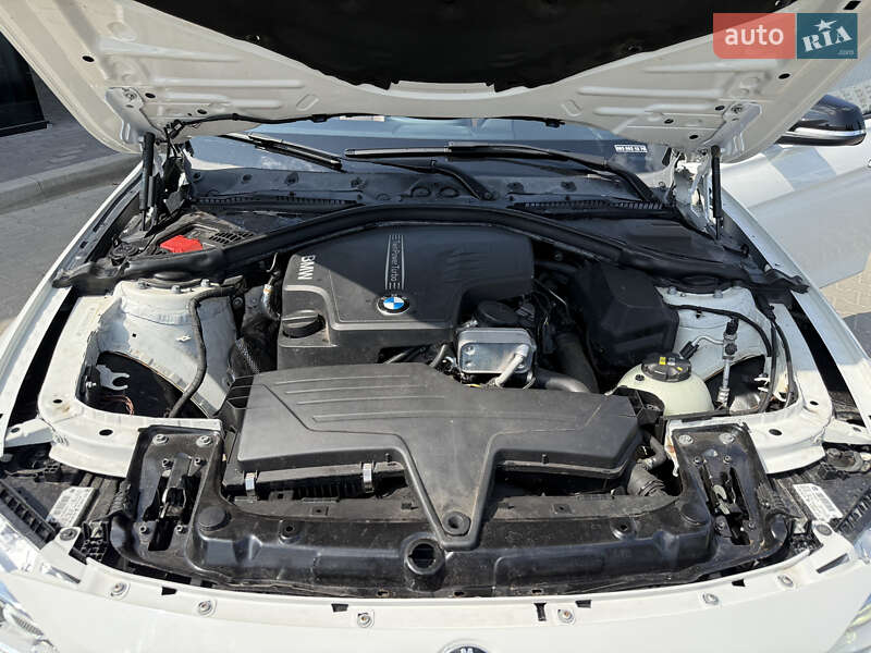 Седан BMW 3 Series 2016 в Киеве