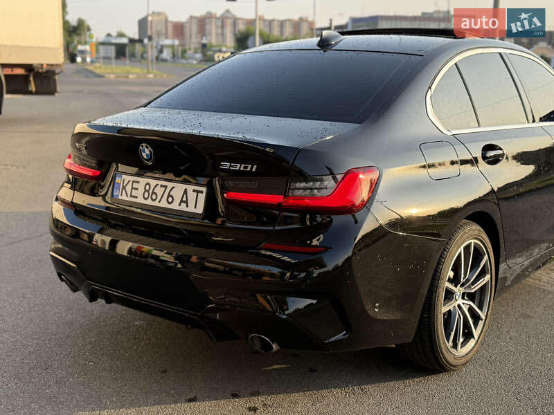 Седан BMW 3 Series 2019 в Дніпрі