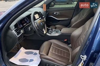 Седан BMW 3 Series 2022 в 