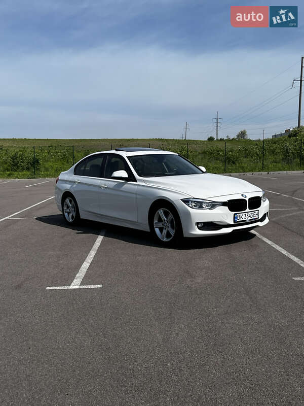 Седан BMW 3 Series 2013 в Ровно