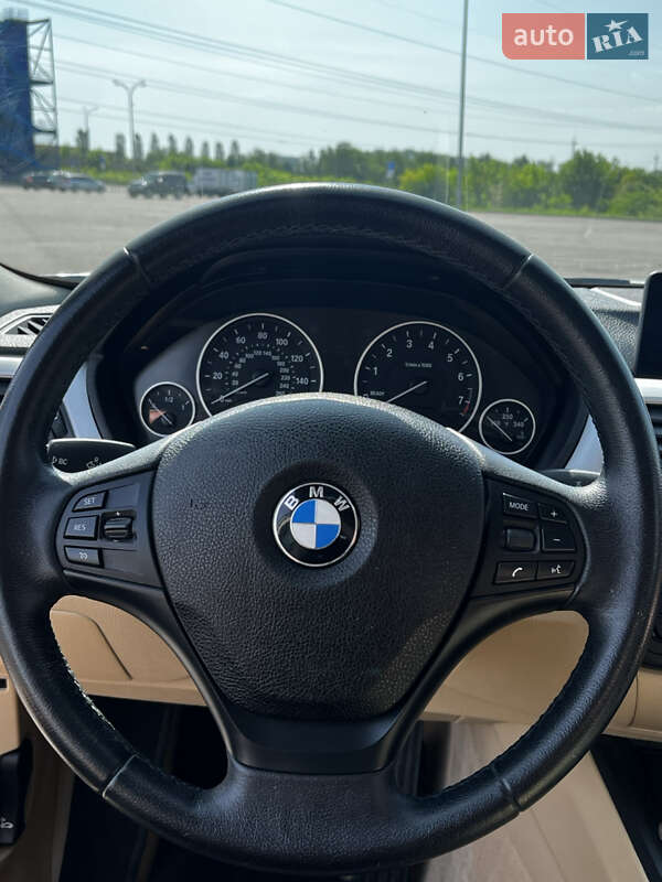 Седан BMW 3 Series 2013 в Ровно