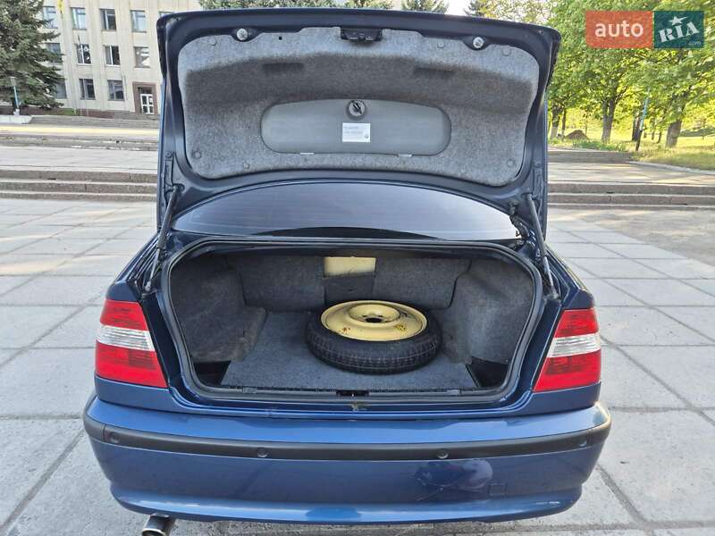 Седан BMW 3 Series 2002 в Бобринці