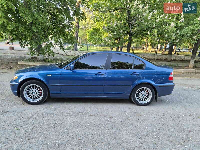 Седан BMW 3 Series 2002 в Бобринці