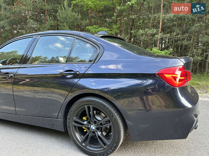 Седан BMW 3 Series 2016 в Ровно