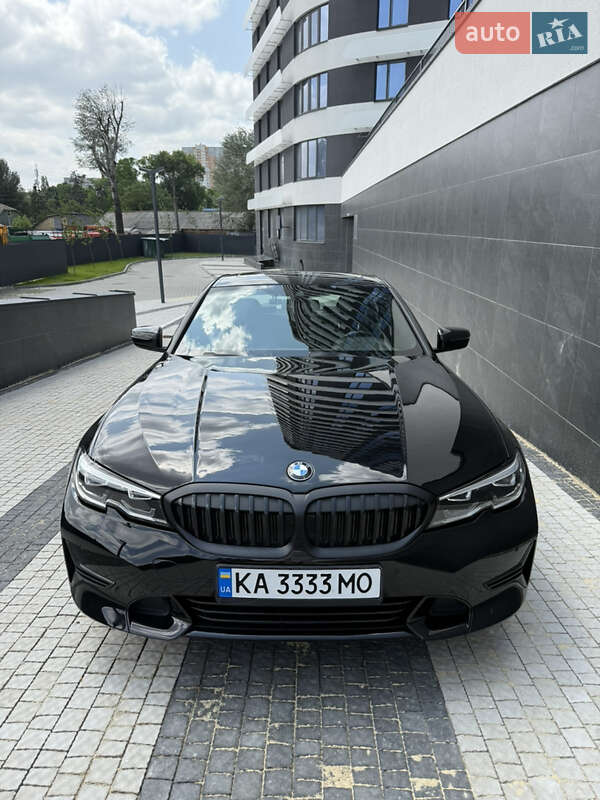 BMW 3 Series 2021
