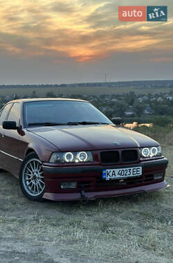 Седан BMW 3 Series 1990 в 