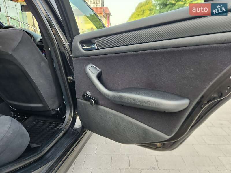 Седан BMW 3 Series 2000 в Луцке