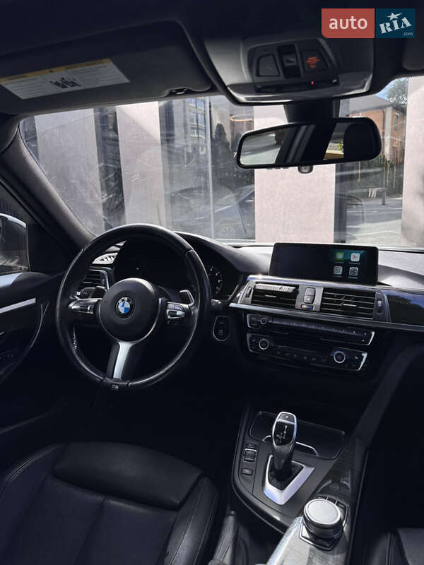 Седан BMW 3 Series 2016 в Киеве