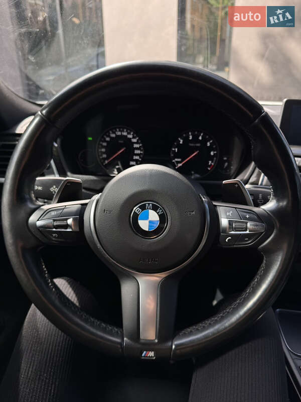 Седан BMW 3 Series 2016 в Киеве