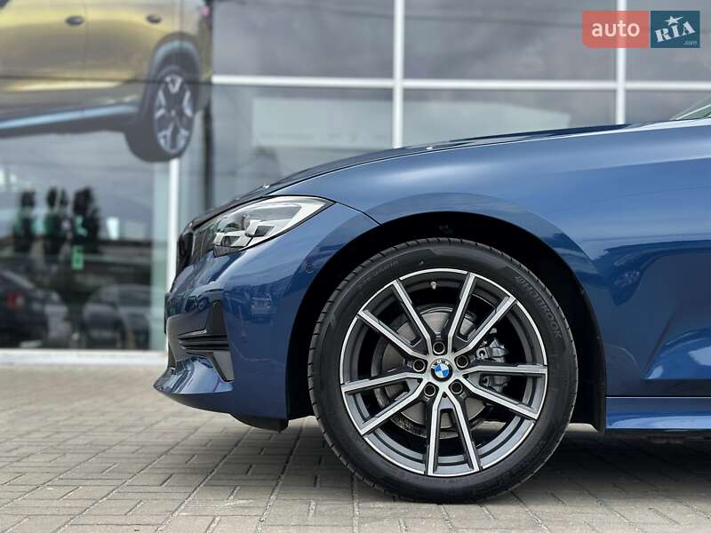 Седан BMW 3 Series 2022 в Києві