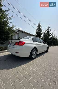 Седан BMW 3 Series 2017 в Виннице