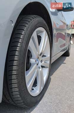 Седан BMW 3 Series 2012 в 