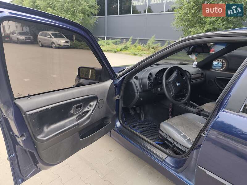 Седан BMW 3 Series 1997 в Белой Церкви