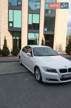 Седан BMW 3 Series 2011 в 