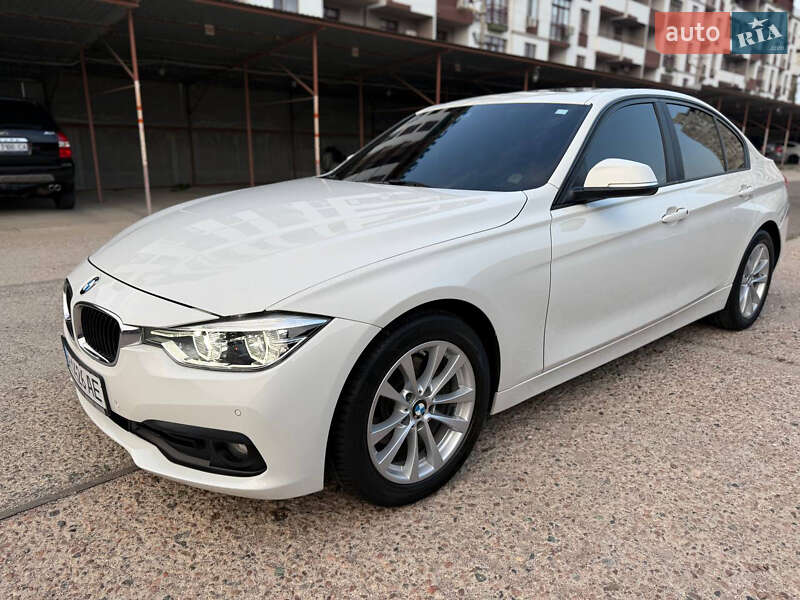 Седан BMW 3 Series 2016 в 