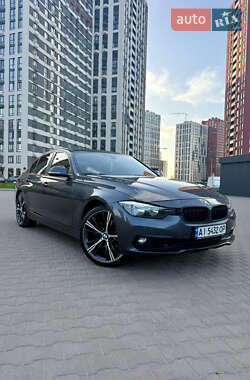 Седан BMW 3 Series 2015 в Киеве