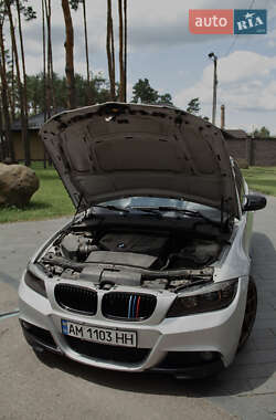 Седан BMW 3 Series 2011 в 