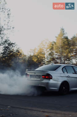 Седан BMW 3 Series 2011 в 
