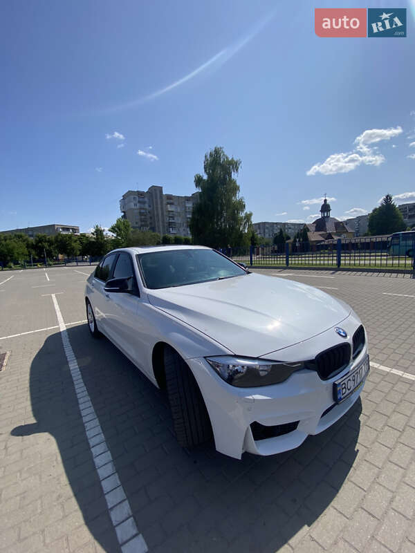 Седан BMW 3 Series 2013 в Сокалі