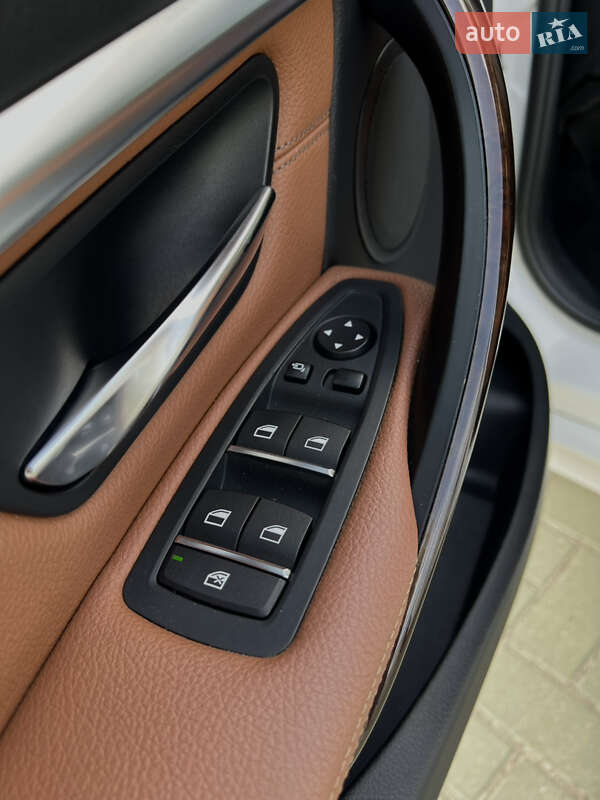 Седан BMW 3 Series 2017 в Могилев-Подольске