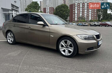 Седан BMW 3 Series 2005 в Киеве