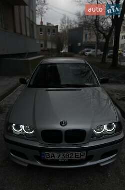 Седан BMW 3 Series 2000 в Черноморске