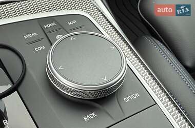 Седан BMW 3 Series 2022 в 