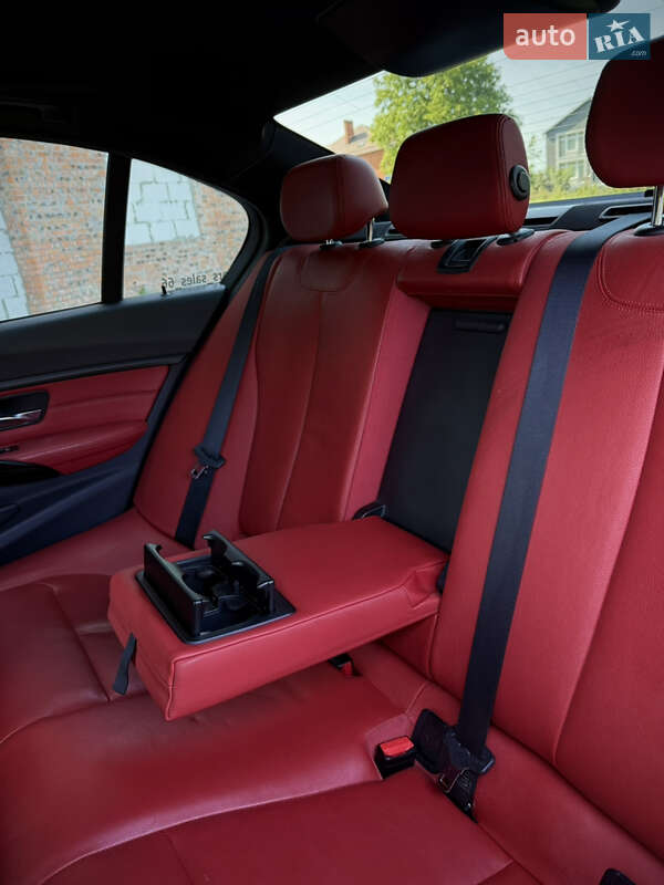 Седан BMW 3 Series 2015 в Хмельницком