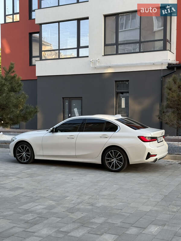 Седан BMW 3 Series 2020 в Ивано-Франковске