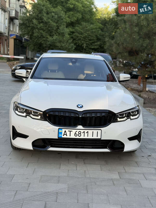 Седан BMW 3 Series 2020 в Ивано-Франковске