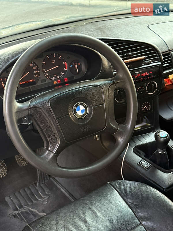 Седан BMW 3 Series 1995 в Одесі