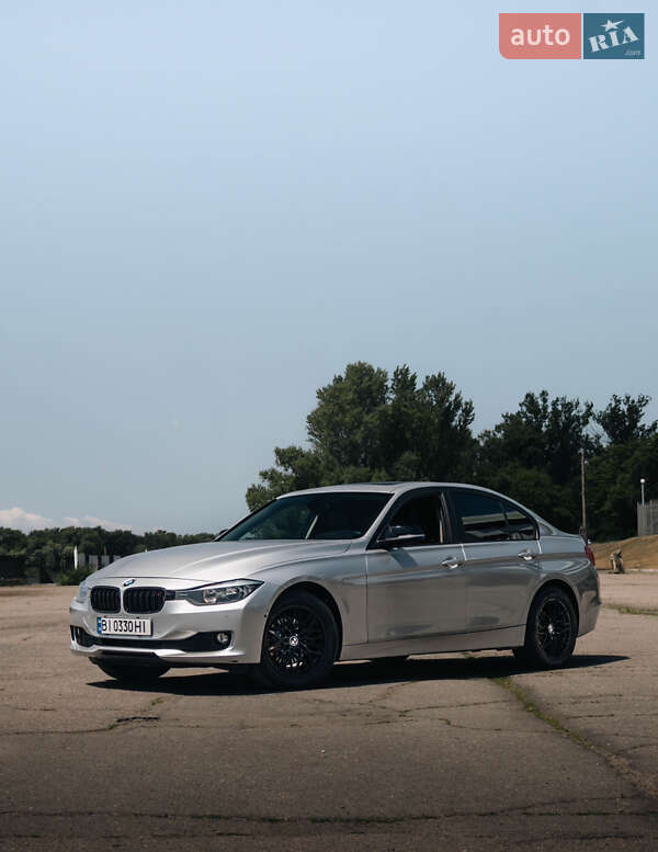 Седан BMW 3 Series 2013 в 