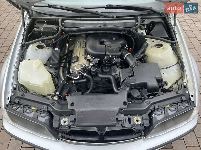 Седан BMW 3 Series 2000 в Львові