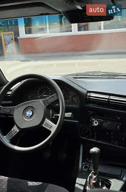 Седан BMW 3 Series 1987 в 